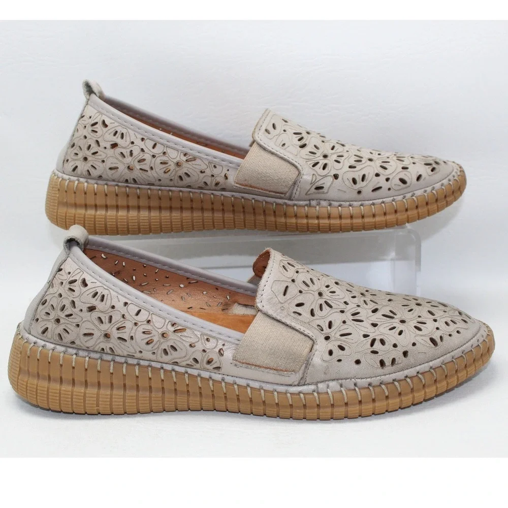 Spring Step Women Gray Leather Laser‎ Cut Floral Slip On Loafers Size 6.5